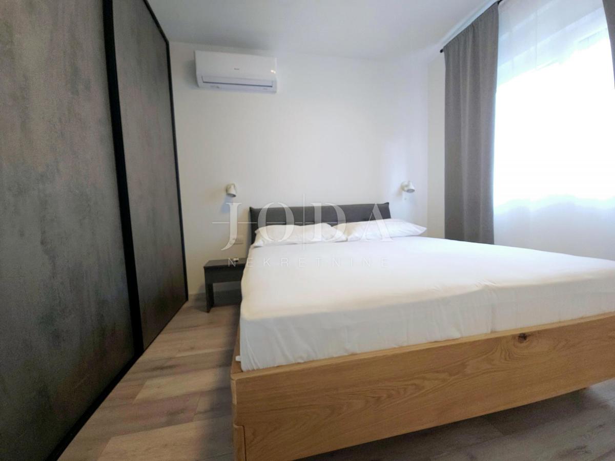 Hiša dvojček na odlični lokaciji, Malinska center