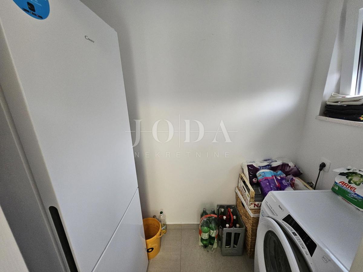 Hiša dvojček na odlični lokaciji, Malinska center