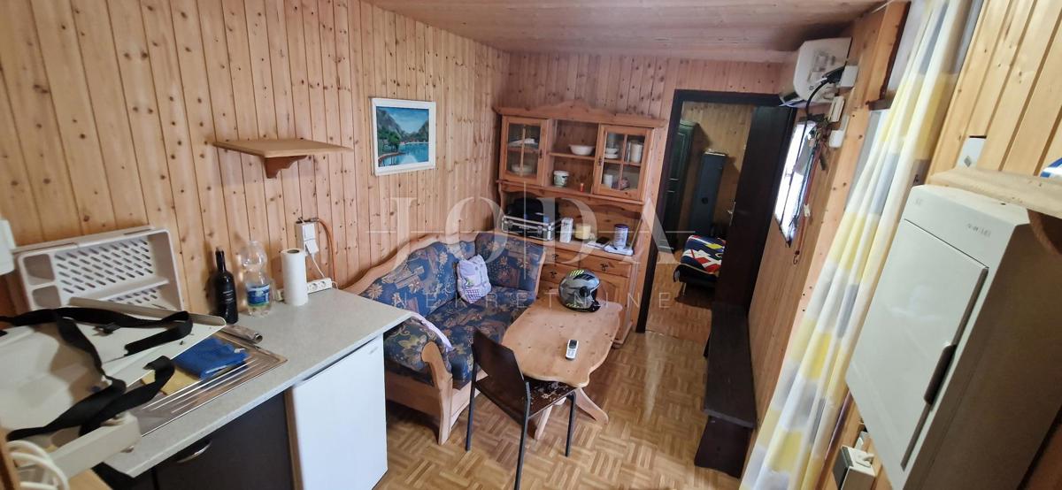 Tribalj, lepa hiša z velikim dvoriščem