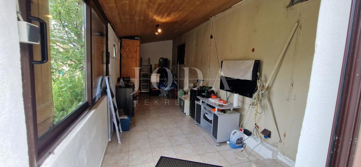 Tribalj, lepa hiša z velikim dvoriščem