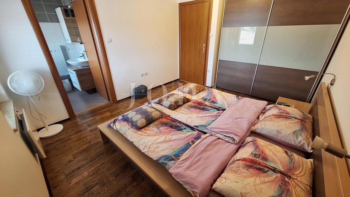 Otok Krk! Prostorno stanovanje 100 m od morja!