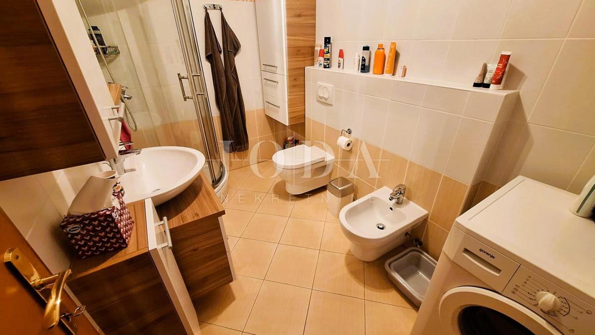 Otok Krk! Prostorno stanovanje 100 m od morja!