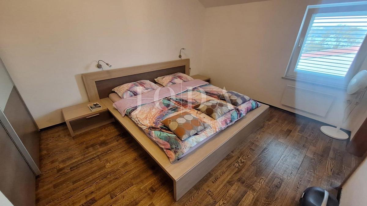 Otok Krk! Prostorno stanovanje 100 m od morja!