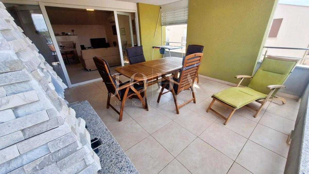 Otok Krk! Prostorno stanovanje 100 m od morja!