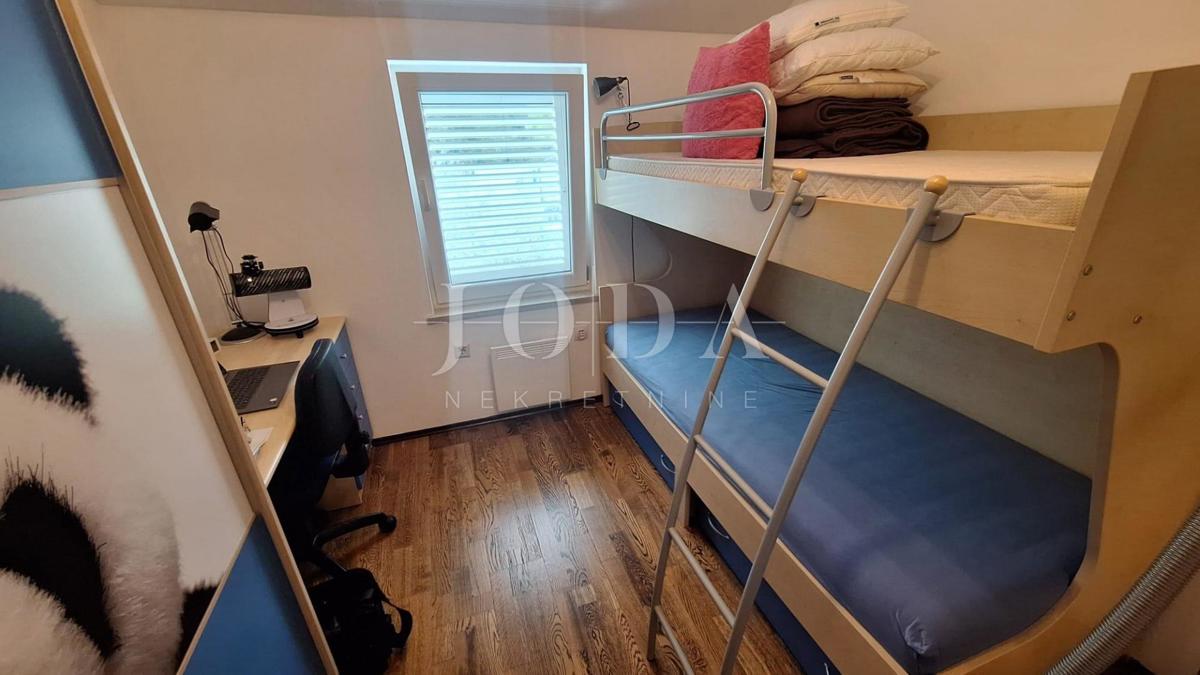 Otok Krk! Prostorno stanovanje 100 m od morja!