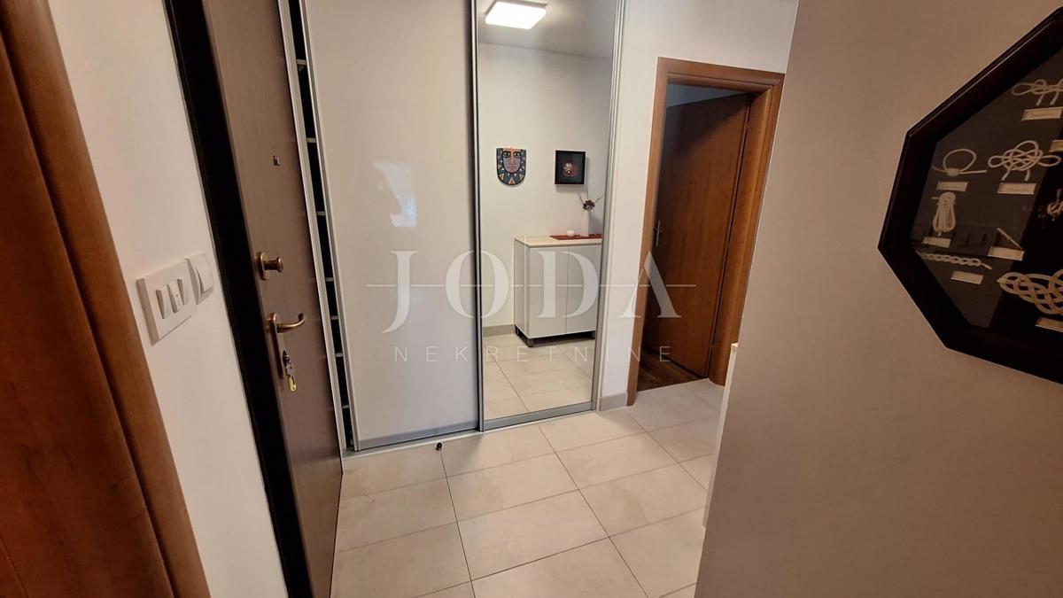 Otok Krk! Prostorno stanovanje 100 m od morja!