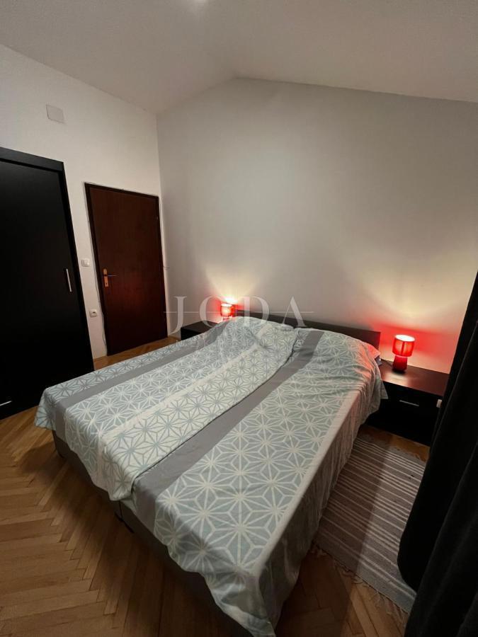 Hiša v bližini Malinske s petimi apartmaji