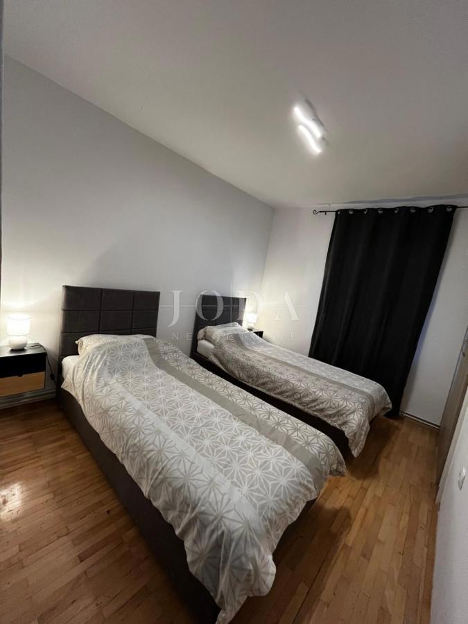 Hiša v bližini Malinske s petimi apartmaji