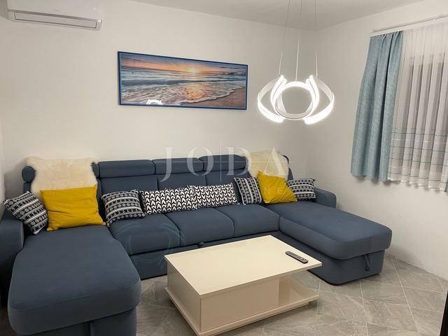 Hiša Lukovo Šugarje, Karlobag, 95m2