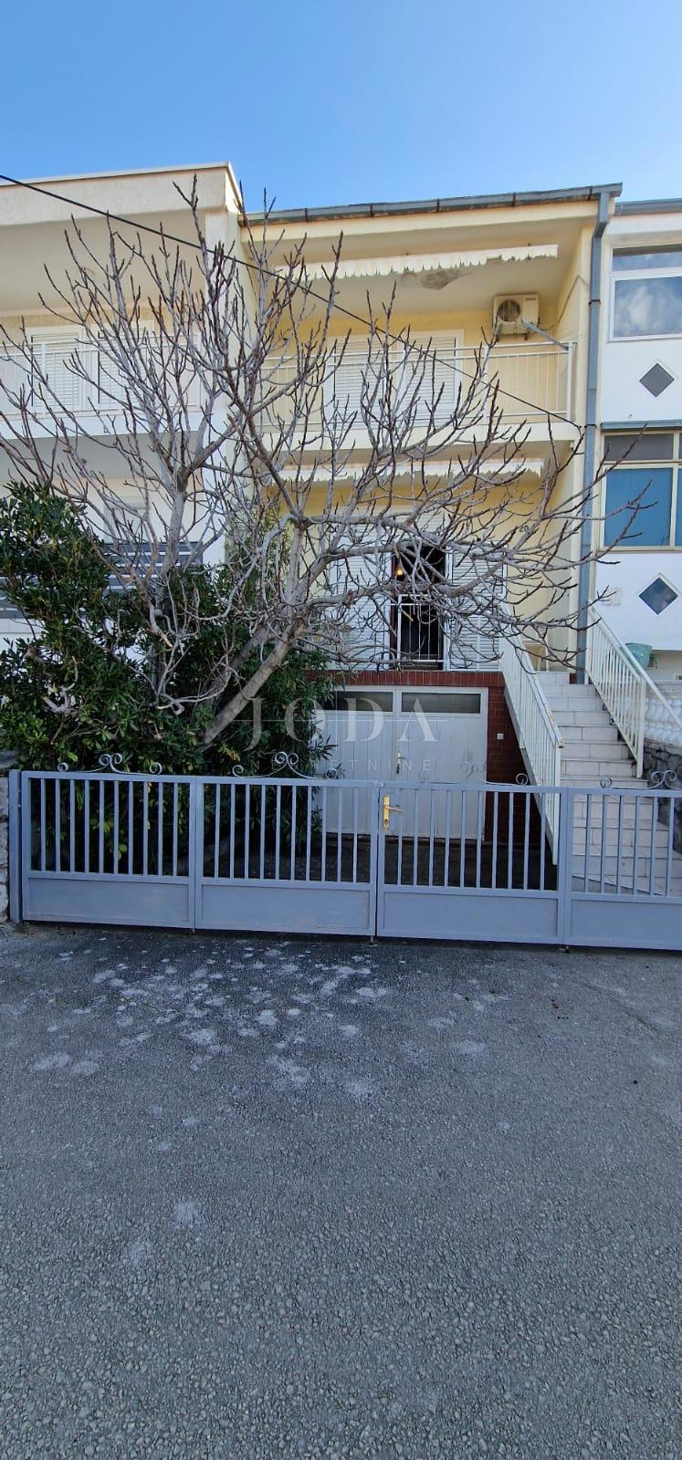 Hiša Klenovica, Novi Vinodolski, 150m2