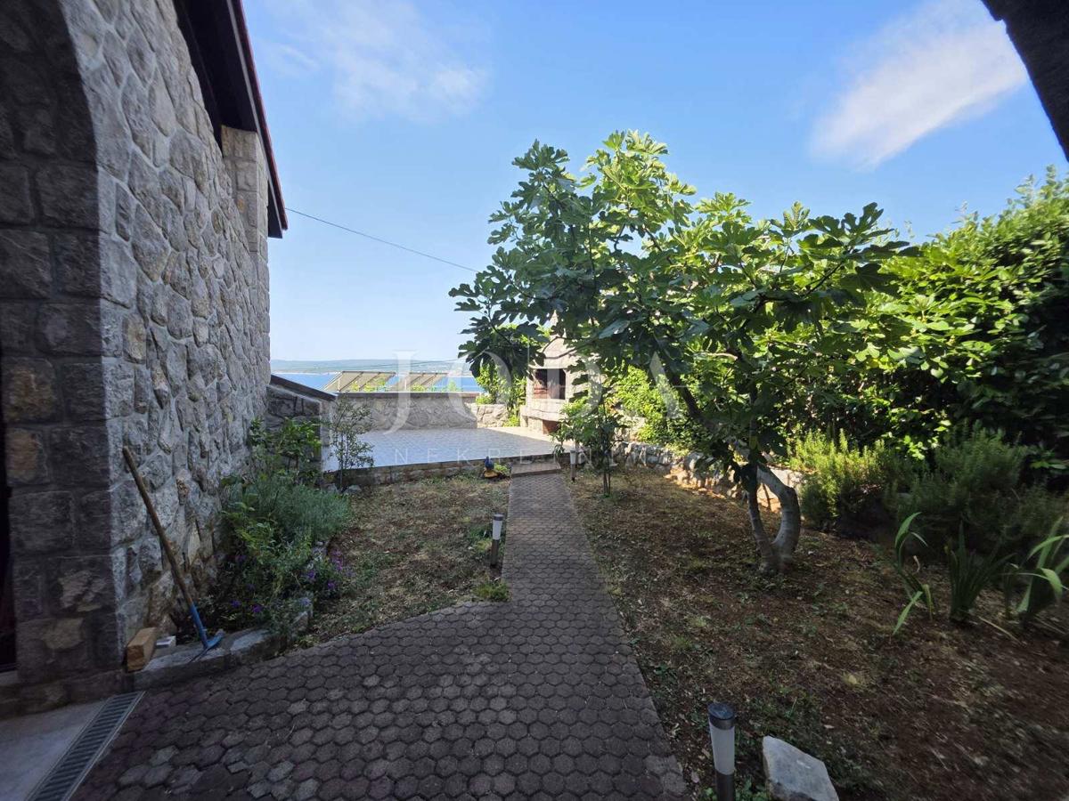 Crikvenica – Tri stanovanjske enote z vrtom