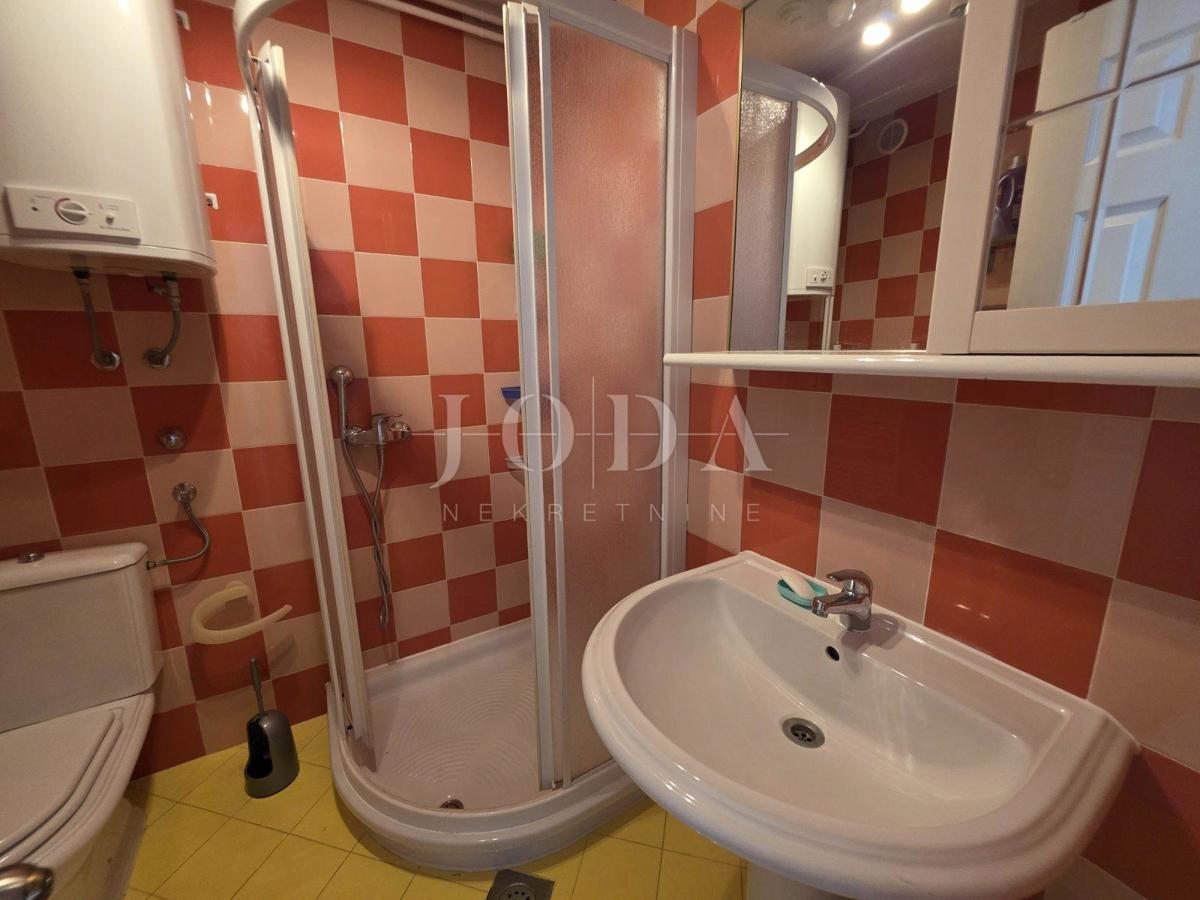 Crikvenica – Tri stanovanjske enote z vrtom