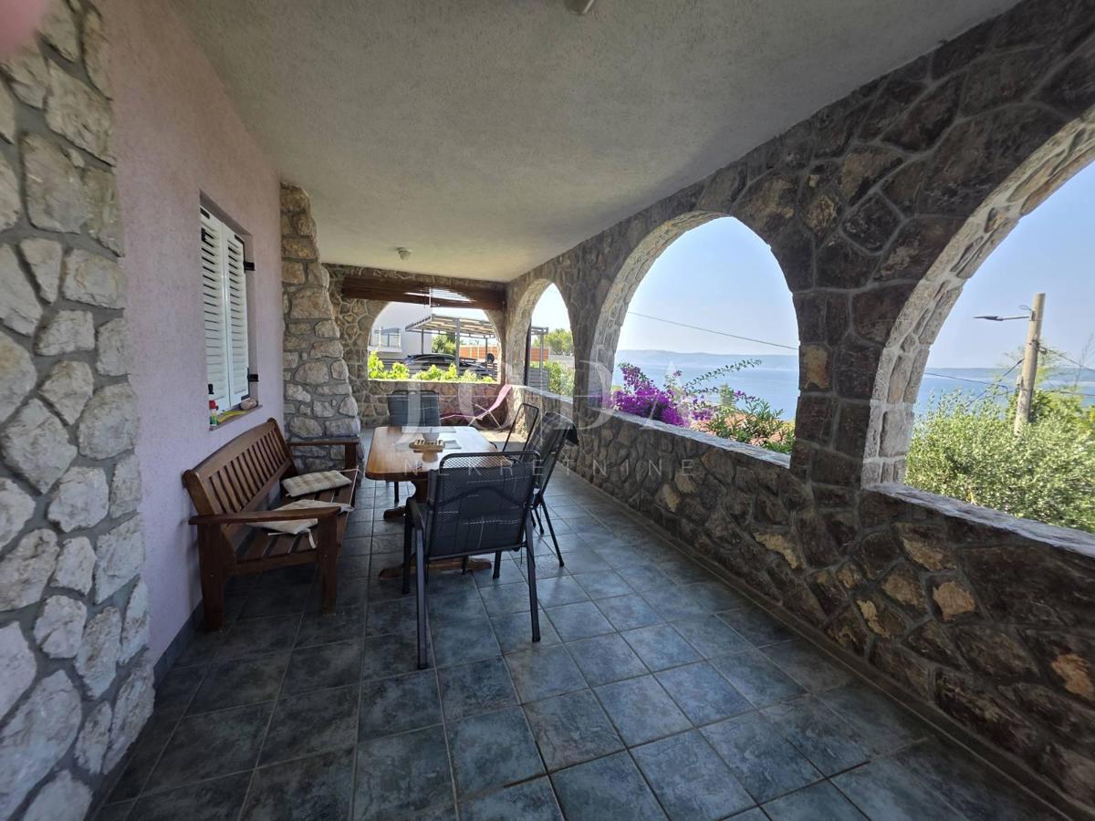 Crikvenica – Tri stanovanjske enote z vrtom