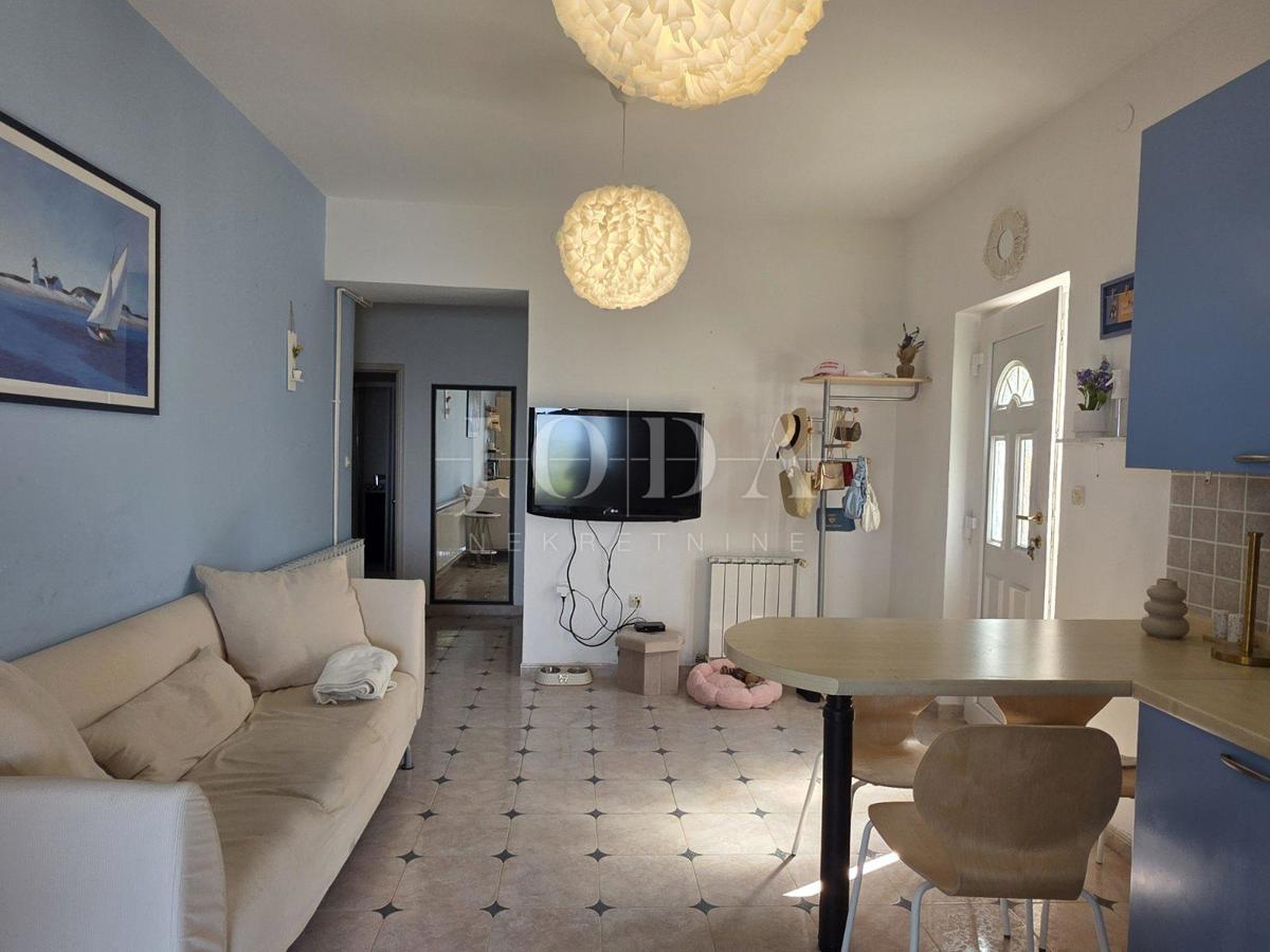 Crikvenica – Tri stanovanjske enote z vrtom