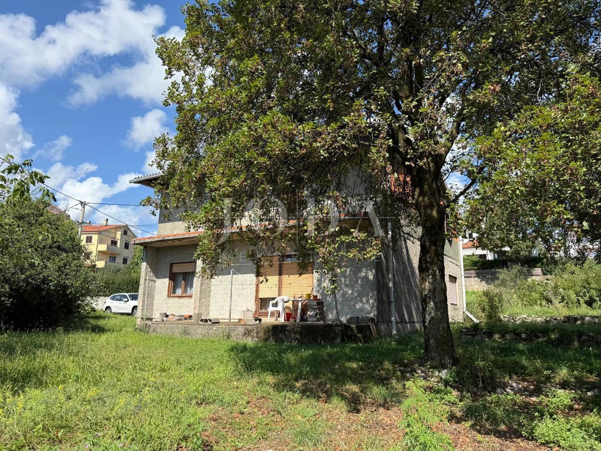 Hiša Drenova, Rijeka, 220m2
