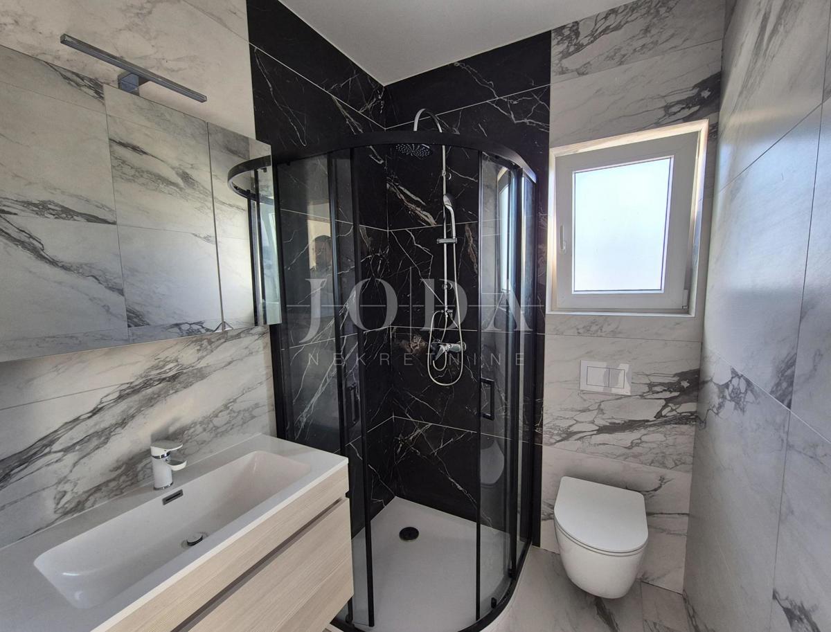 Apartma s pogledom na morje - novogradnja v zalivu Soline 