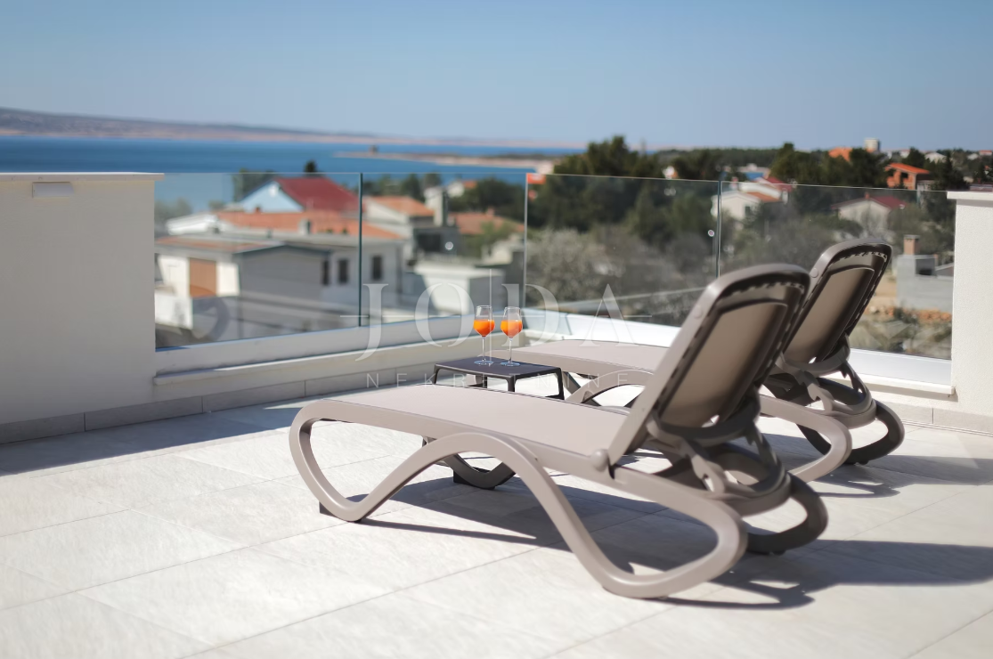 Hiša Seline, Starigrad, 377m2