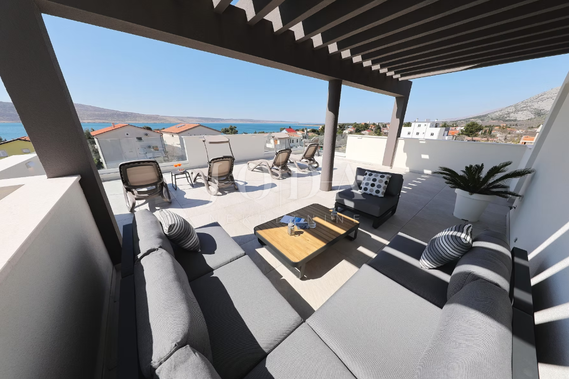 Hiša Seline, Starigrad, 377m2