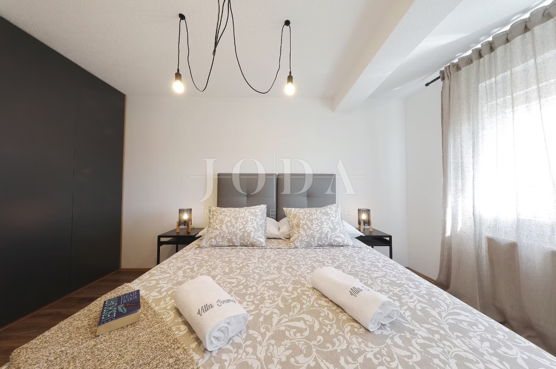 Hiša Seline, Starigrad, 377m2