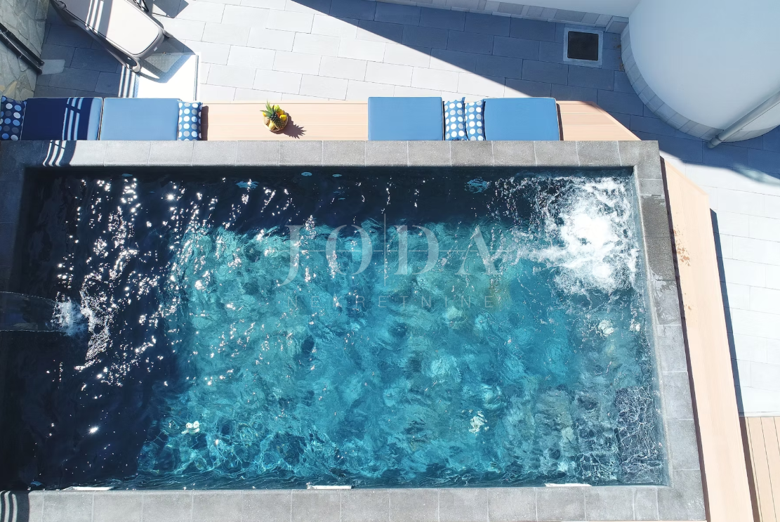 Hiša Seline, Starigrad, 377m2