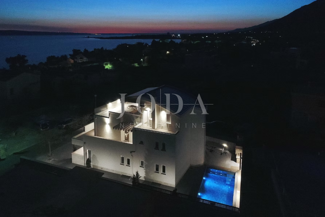 Hiša Seline, Starigrad, 377m2