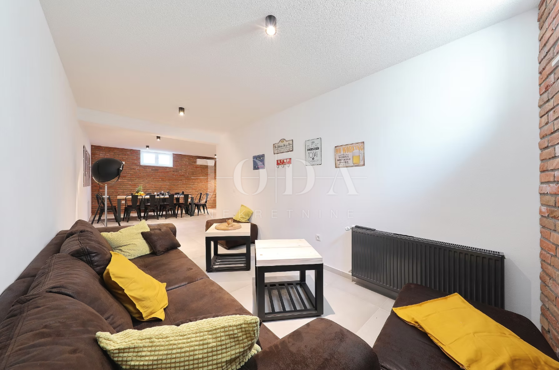 Hiša Seline, Starigrad, 377m2