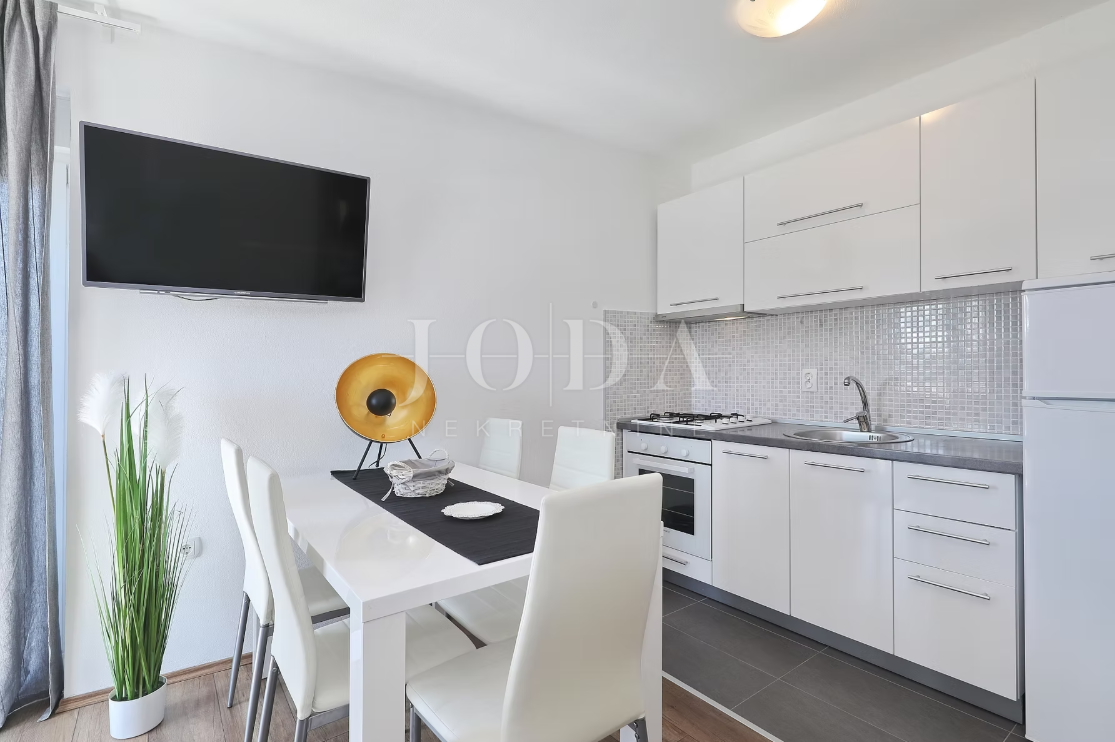 Hiša Seline, Starigrad, 377m2