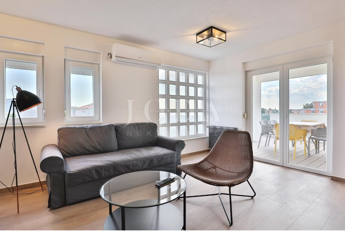 Hiša Seline, Starigrad, 377m2