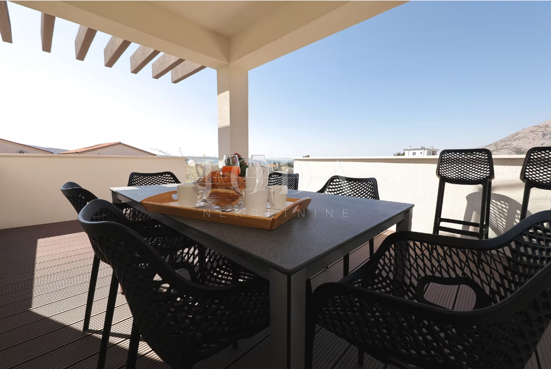 Hiša Seline, Starigrad, 377m2