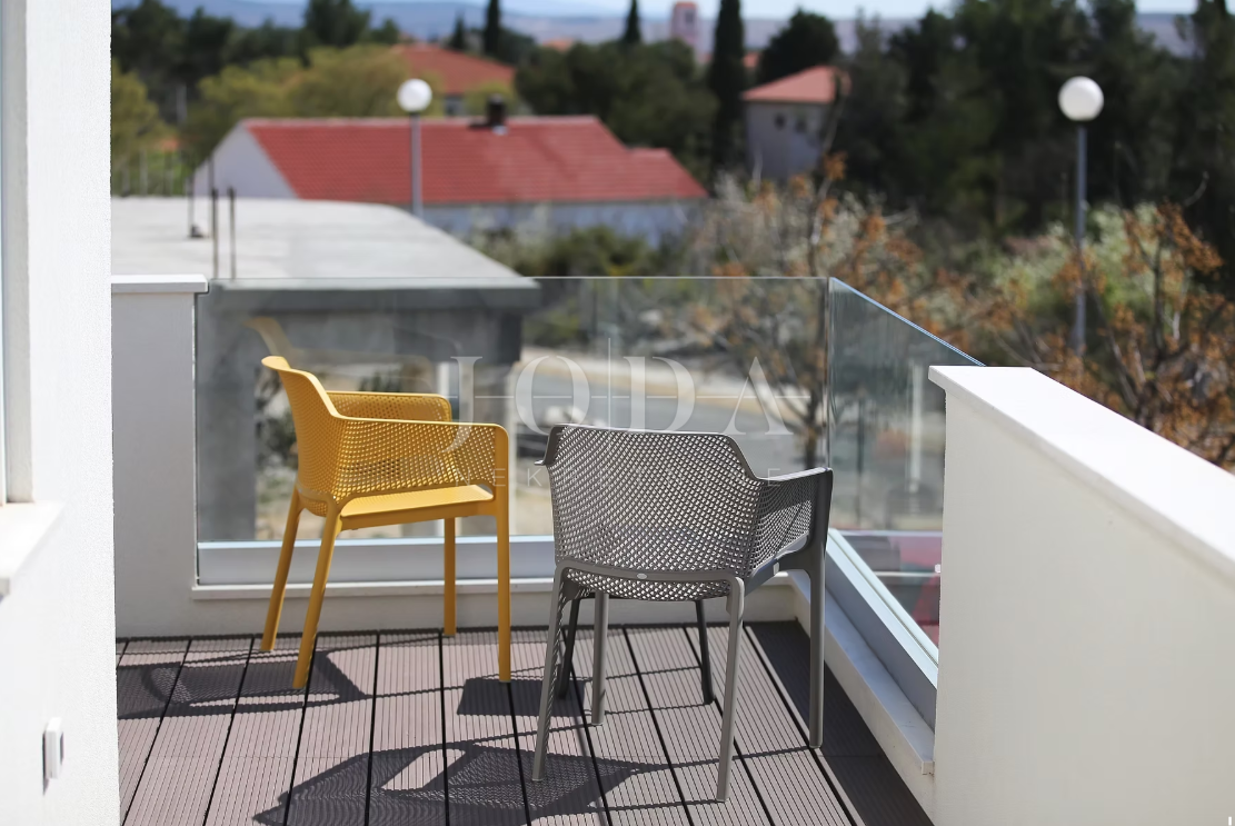 Hiša Seline, Starigrad, 377m2