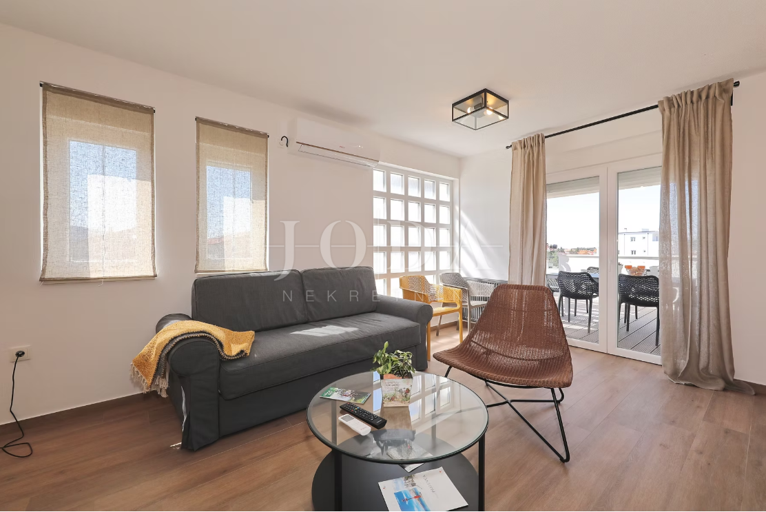 Hiša Seline, Starigrad, 377m2