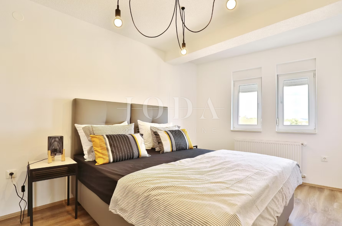 Hiša Seline, Starigrad, 377m2