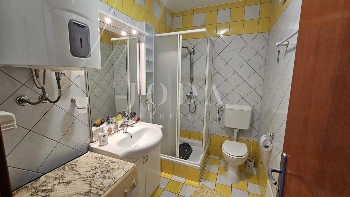 Stanovanje Malinska, Malinska-Dubašnica, 42m2