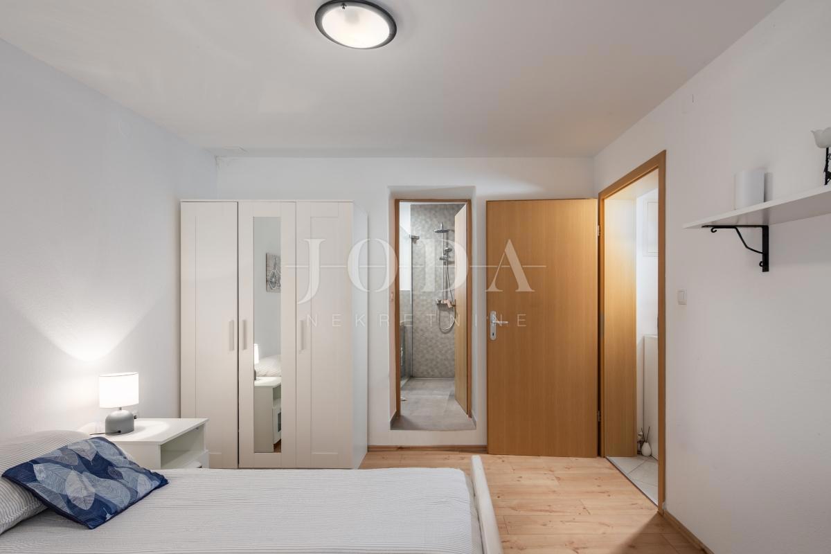 Počitniška hiša z bazenom v Bribirju