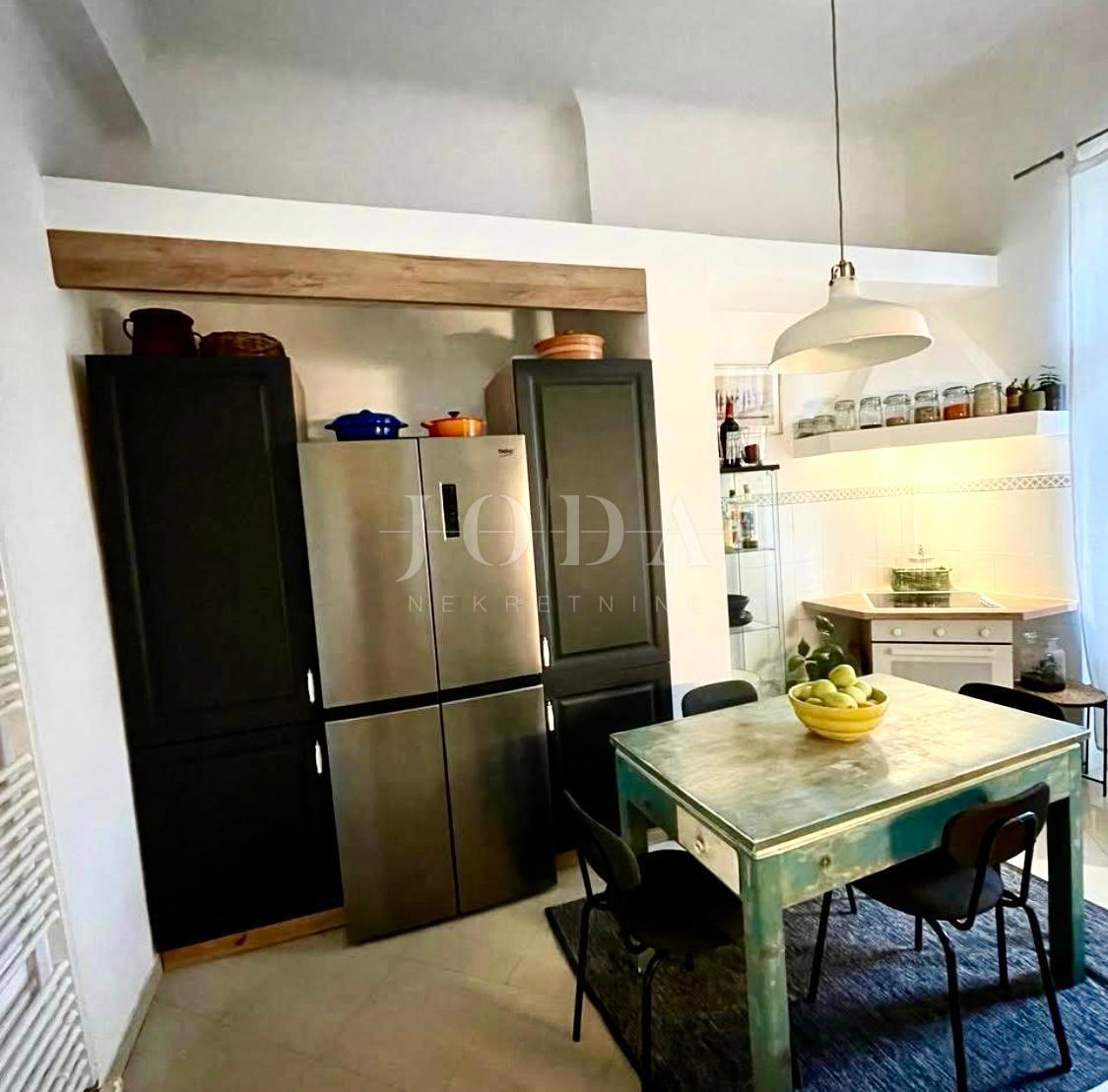 Stanovanje Stari Grad, Rijeka, 145m2