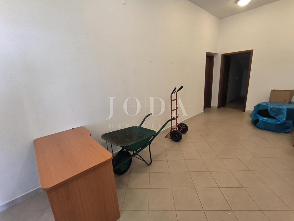 Poslovni prostori na odlični lokaciji v Novem Vinodolskem