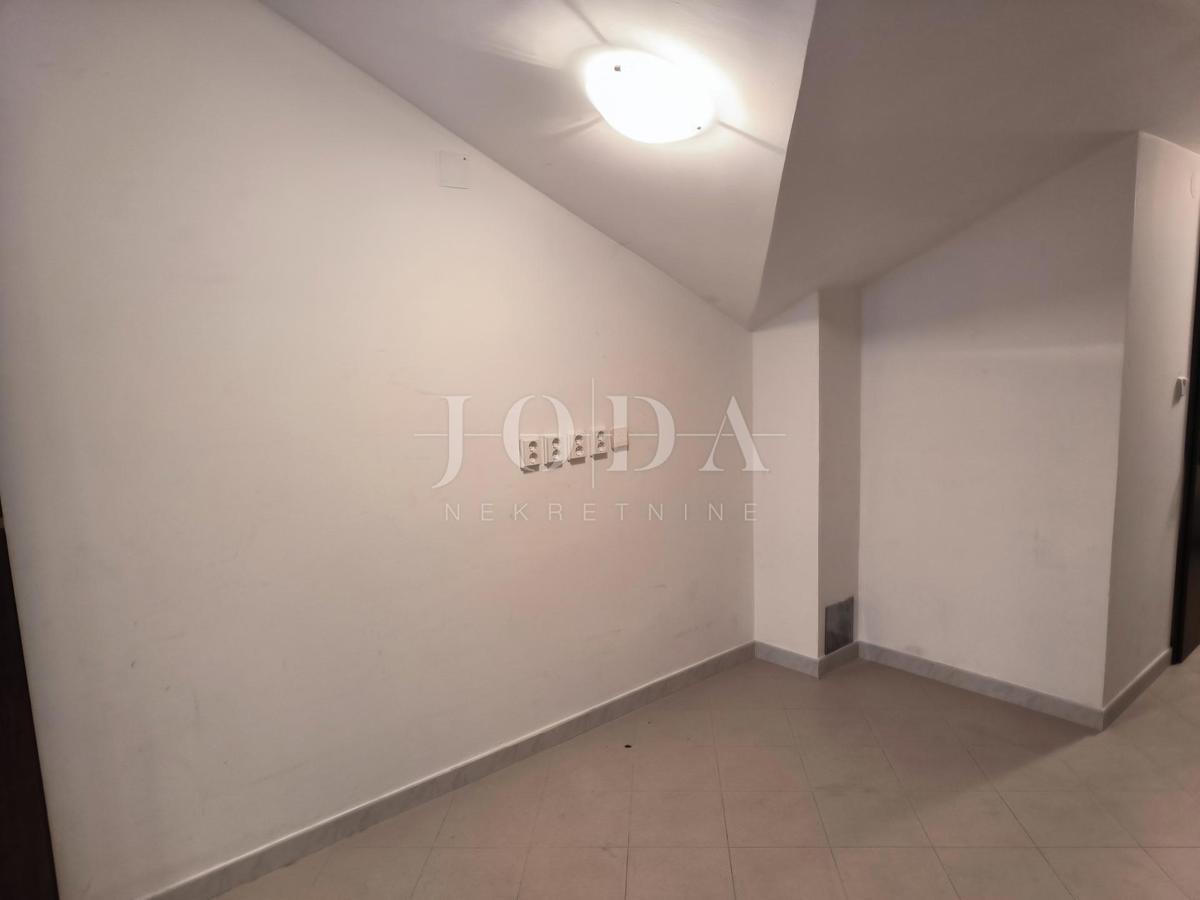 Poslovni prostori na odlični lokaciji v Novem Vinodolskem