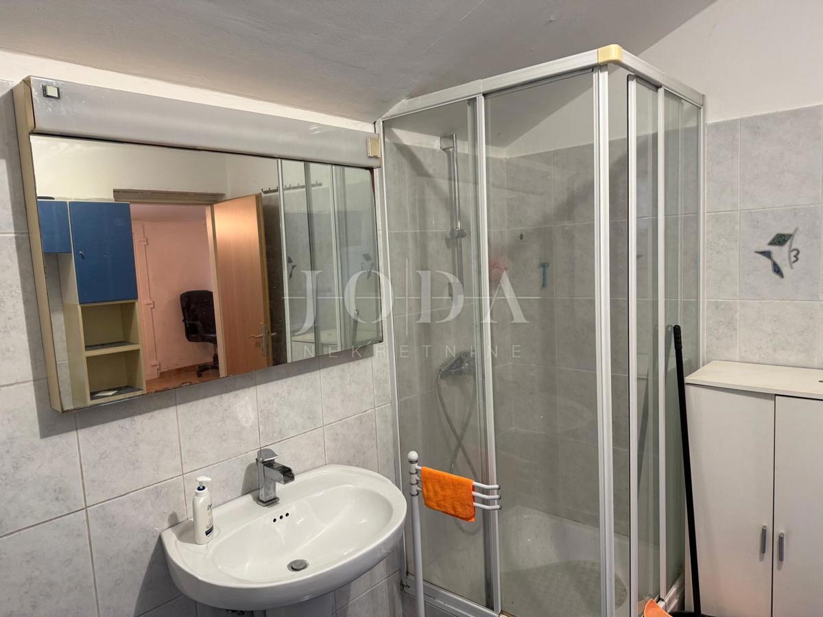 Hiša Kantrida, Rijeka, 55m2