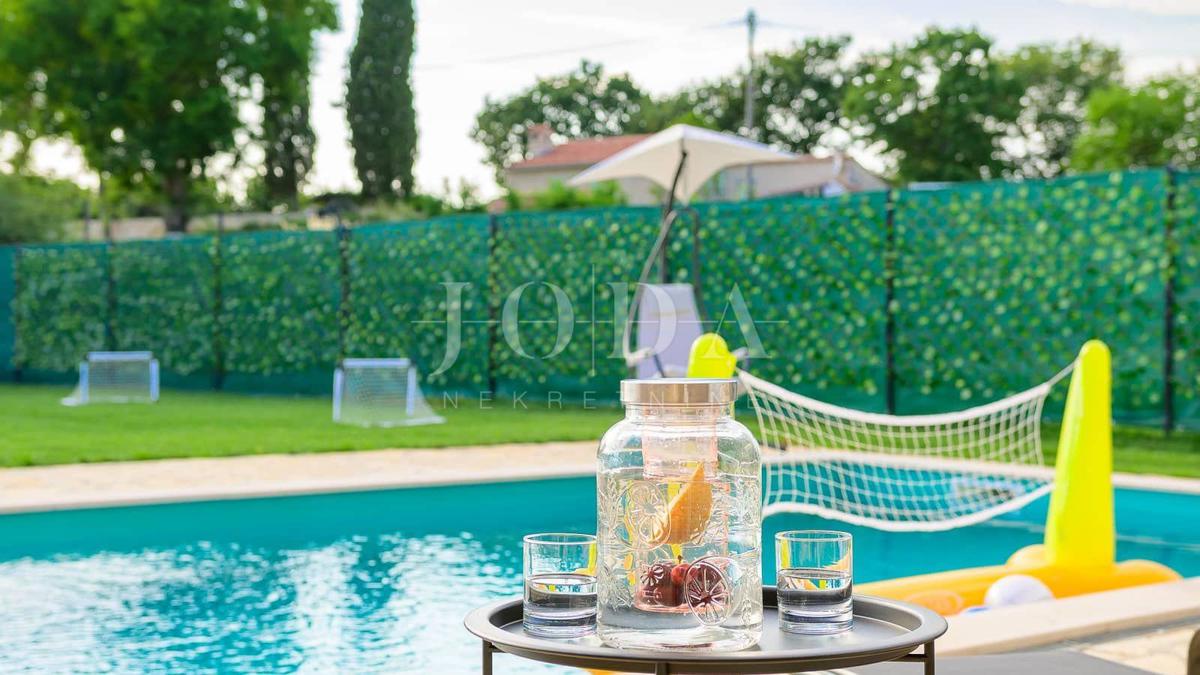 Hiša Svetvinčenat, 243m2