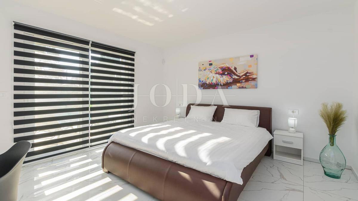 Hiša Svetvinčenat, 243m2