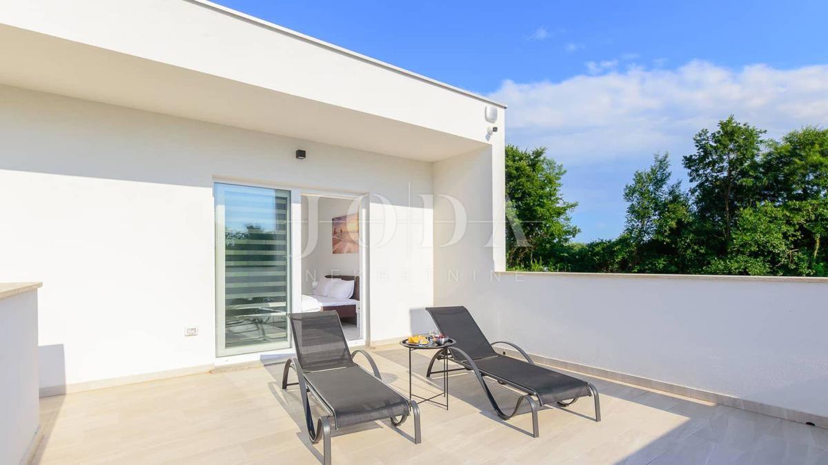 Hiša Svetvinčenat, 243m2