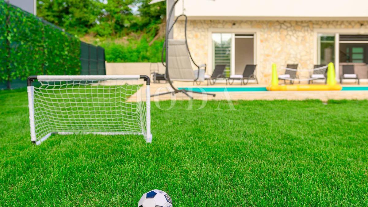 Hiša Svetvinčenat, 243m2