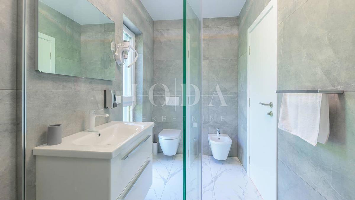 Hiša Svetvinčenat, 243m2