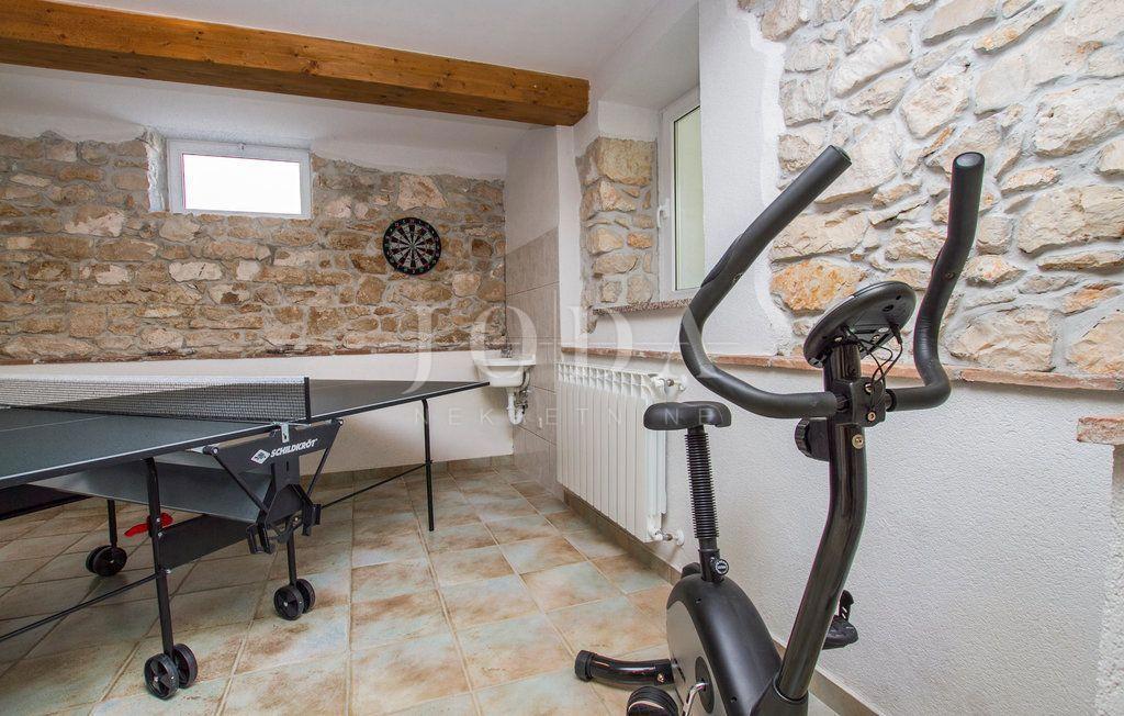 Hiša Drenje, Raša, 199m2