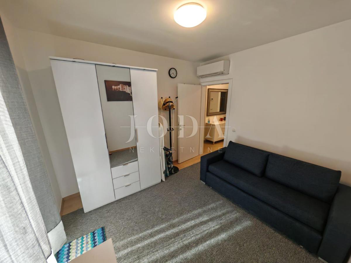 Apartma z vrtom in pogledom na morje