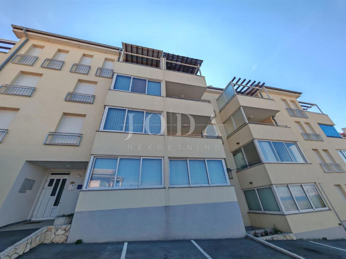 Apartma z vrtom in pogledom na morje