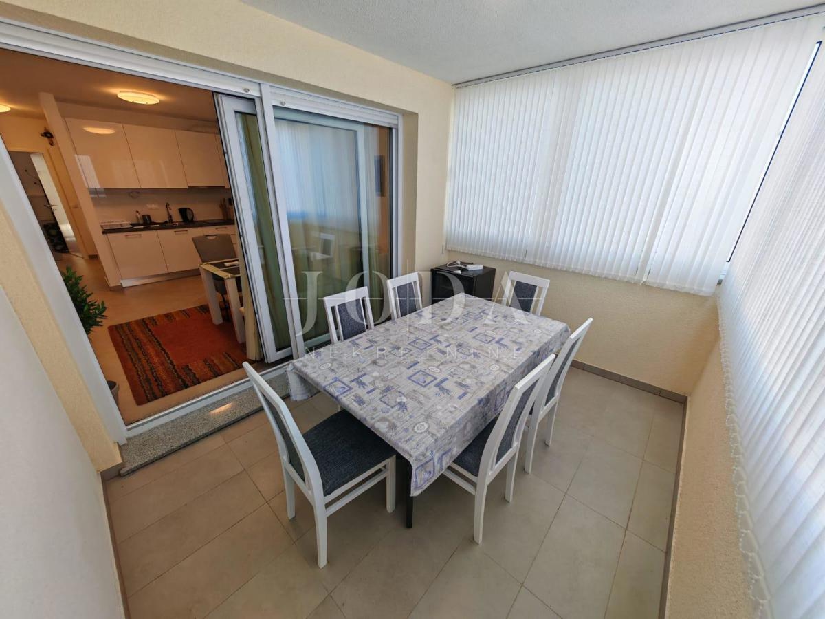 Apartma z vrtom in pogledom na morje