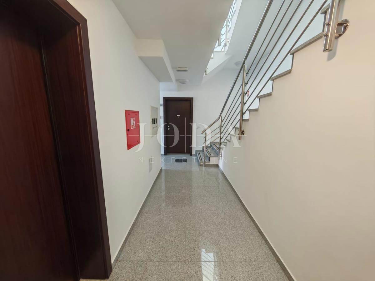 Apartma z vrtom in pogledom na morje