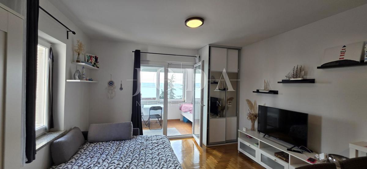 Stanovanje Dramalj 39,40 m² | pogled na morje | parkirno mesto | vrt | popolnoma opremljeno | mirna lokacija