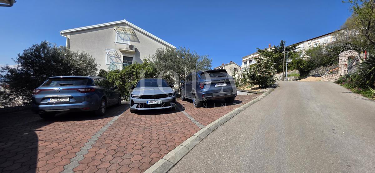 Stanovanje Dramalj 39,40 m² | pogled na morje | parkirno mesto | vrt | popolnoma opremljeno | mirna lokacija